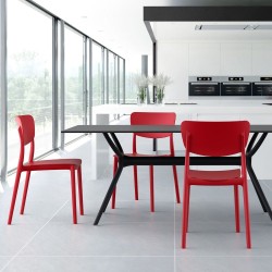 Chaise 4 pieds en polypropylène avec fibre de verre