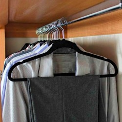 CINTRES METAL EFFET VELOURS X8 COLORIS ASSORTIS