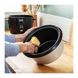 Cuiseur a riz capacite 1.8l 700W